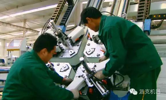 門窗加工設(shè)備